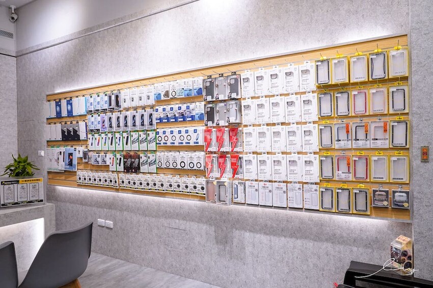 雷神快修 |台中iphone維修推薦!Apple原廠認證維修專門店,零件、維修技術比照原廠,面對面維修快速又省時! - 艾薇覓食趣