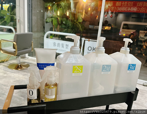 高雄小港髮廊  U Hair 你的髮型燙染髮推薦,夏日就是要有輕盈俏捲髮～