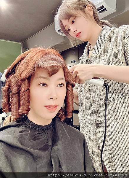 高雄小港髮廊  U Hair 你的髮型燙染髮推薦,夏日就是要有輕盈俏捲髮～