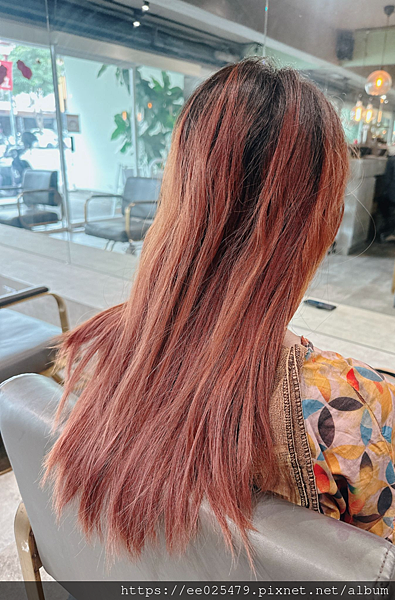 高雄小港髮廊  U Hair 你的髮型燙染髮推薦,夏日就是要有輕盈俏捲髮～