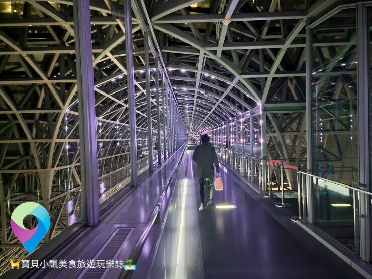 [旅遊]日本 京都 誰說賞景要花錢 免費近距離欣賞京都塔及京都美麗市景 京都駅ビル空中経路