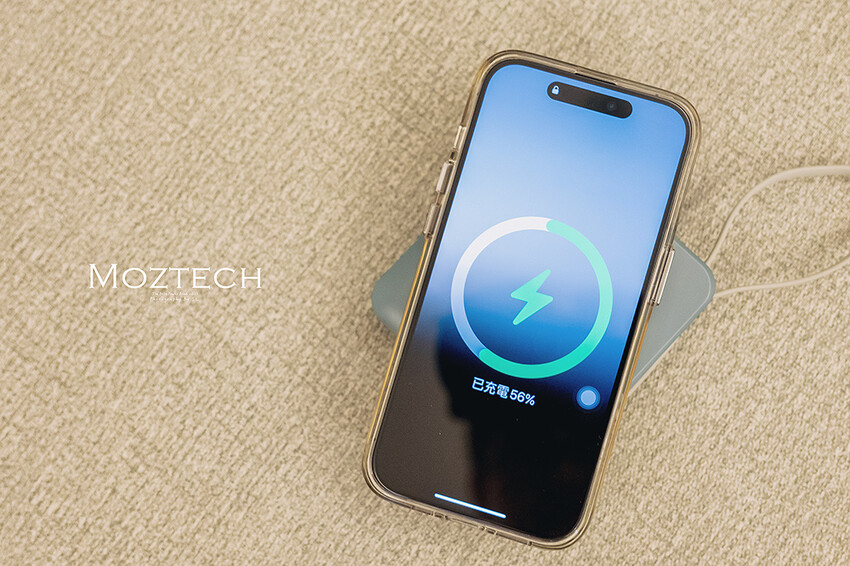 3C 開箱 | MOZTECH 萬能充 Pro | 多功能五合一行動電源 | 高質感旅行必備好物，免帶線還配有 MagSafe  磁吸