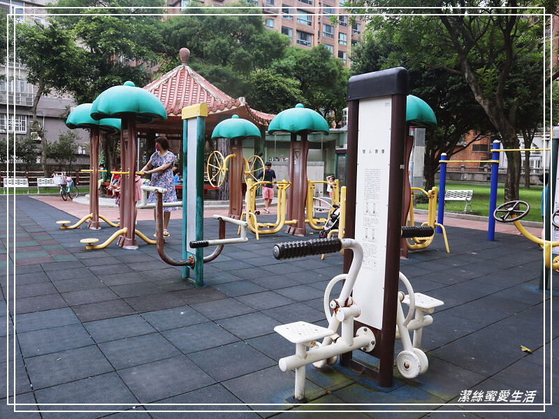 溫州公園-桃園/和恐龍一起玩!侏儸紀主題特色親子公園