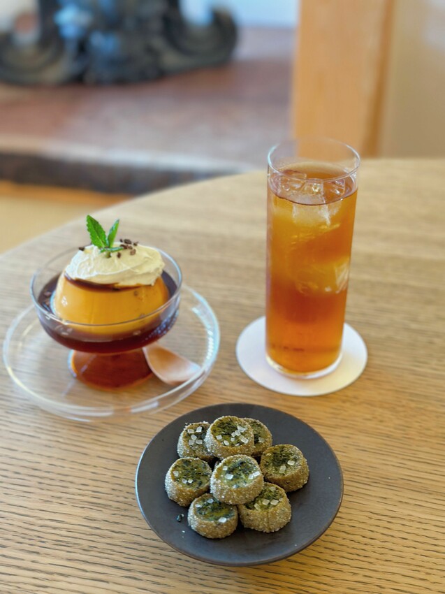 [日本京都美食]京都祇園茶寮Kyoto Gion Saryo｜必點小甜餅、焦糖布丁、培煎紅茶｜八坂神社旁的獨棟咖啡廳｜2樓塌塌米空間超愜意！ - 萍姐愛分享