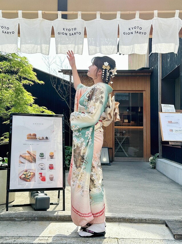 [日本京都美食]京都祇園茶寮Kyoto Gion Saryo｜必點小甜餅、焦糖布丁、培煎紅茶｜八坂神社旁的獨棟咖啡廳｜2樓塌塌米空間超愜意！ - 萍姐愛分享
