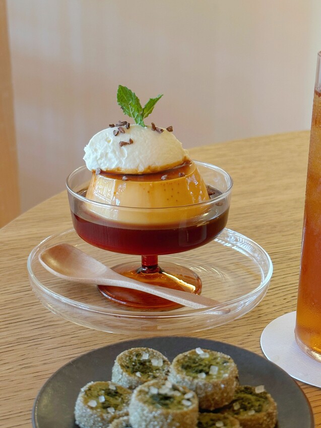 [日本京都美食]京都祇園茶寮Kyoto Gion Saryo｜必點小甜餅、焦糖布丁、培煎紅茶｜八坂神社旁的獨棟咖啡廳｜2樓塌塌米空間超愜意！ - 萍姐愛分享