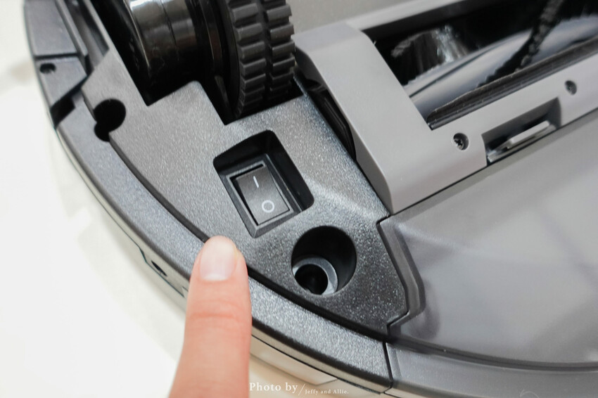 【質感家電】SANSUI山水智能掃拖掃地機器人，陀螺儀導航、支援google音箱、獨立集塵盒/水箱。