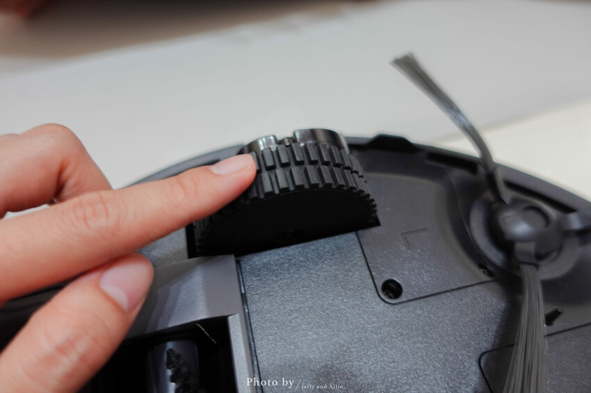 【質感家電】SANSUI山水智能掃拖掃地機器人，陀螺儀導航、支援google音箱、獨立集塵盒/水箱。