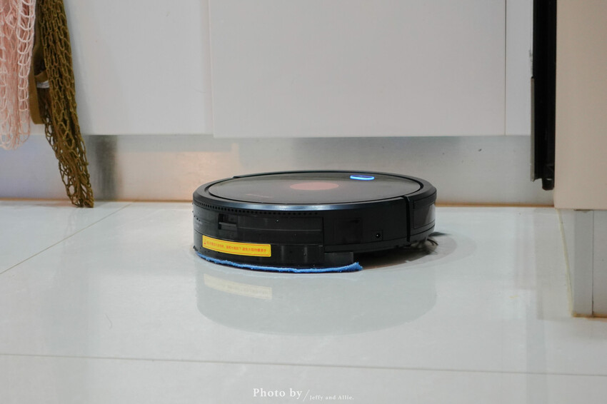 【質感家電】SANSUI山水智能掃拖掃地機器人，陀螺儀導航、支援google音箱、獨立集塵盒/水箱。