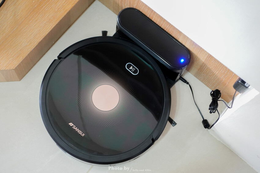 【質感家電】SANSUI山水智能掃拖掃地機器人，陀螺儀導航、支援google音箱、獨立集塵盒/水箱。