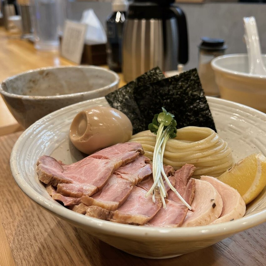 干貝白湯、日本第一鹽味拉麵、還有.....東京池袋拉麵不吃不可6選！