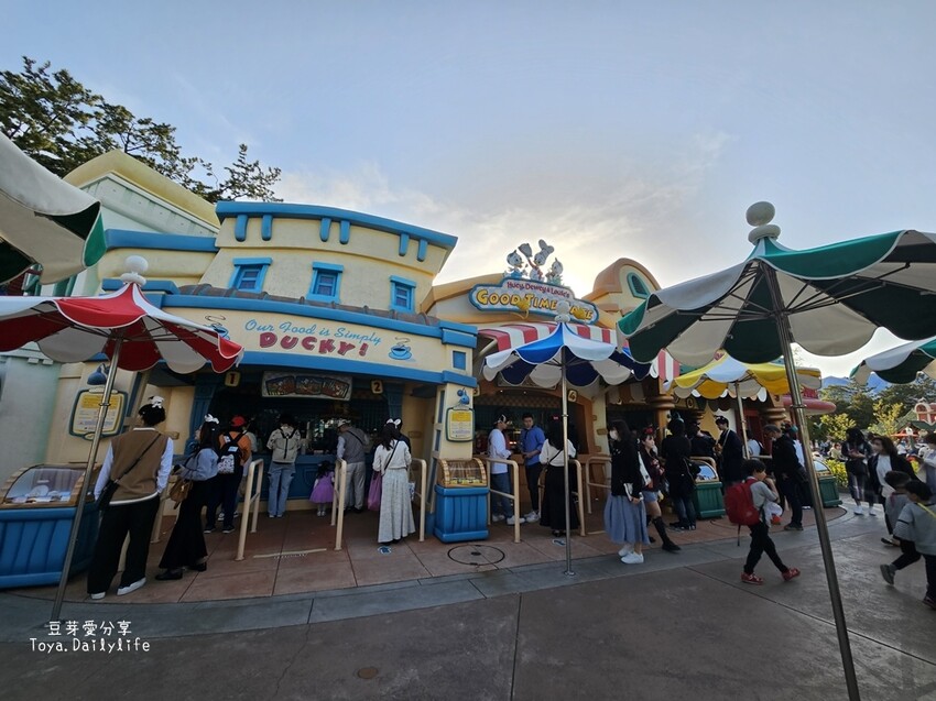 東京迪士尼樂園一日遊攻略｜預約SP券到商店轉「40週年限定扭蛋」 . 迪士尼樂園一日遊紀錄 🌱豆芽出