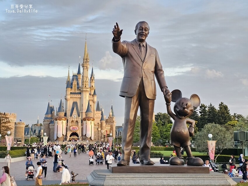 東京迪士尼樂園一日遊攻略｜預約SP券到商店轉「40週年限定扭蛋」 . 迪士尼樂園一日遊紀錄 🌱豆芽出