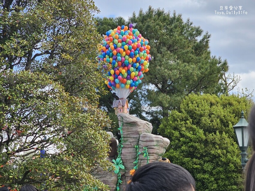 東京迪士尼樂園一日遊攻略｜預約SP券到商店轉「40週年限定扭蛋」 . 迪士尼樂園一日遊紀錄 🌱豆芽出