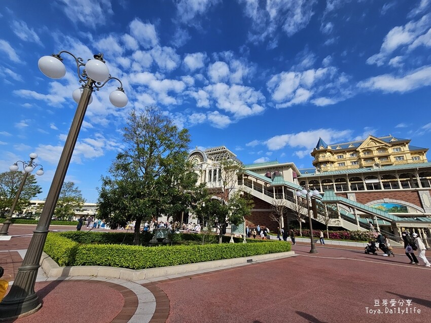 東京迪士尼樂園一日遊攻略｜預約SP券到商店轉「40週年限定扭蛋」 . 迪士尼樂園一日遊紀錄 🌱豆芽出