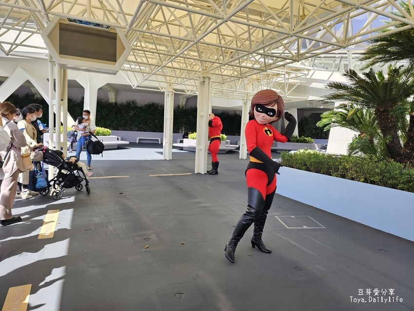 東京迪士尼樂園一日遊攻略｜預約SP券到商店轉「40週年限定扭蛋」 . 迪士尼樂園一日遊紀錄 🌱豆芽出