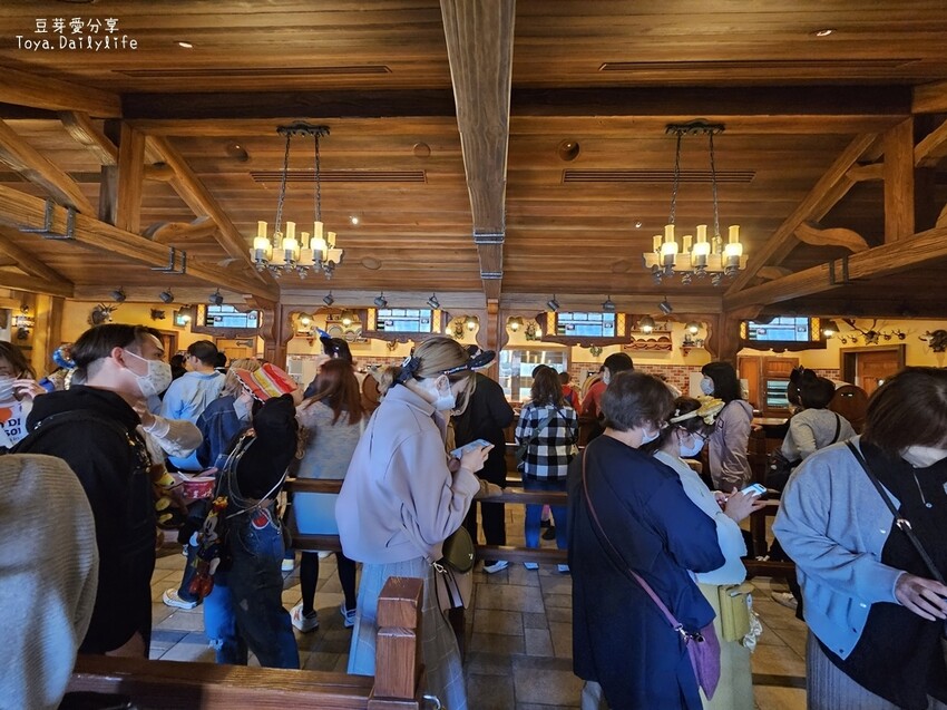 東京迪士尼樂園一日遊攻略｜預約SP券到商店轉「40週年限定扭蛋」 . 迪士尼樂園一日遊紀錄 🌱豆芽出