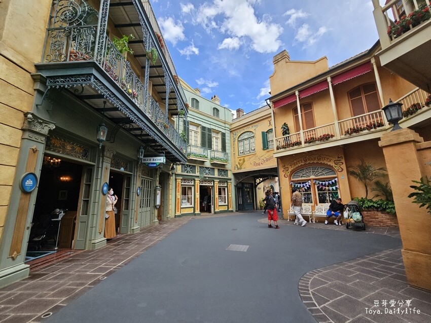 東京迪士尼樂園一日遊攻略｜預約SP券到商店轉「40週年限定扭蛋」 . 迪士尼樂園一日遊紀錄 🌱豆芽出