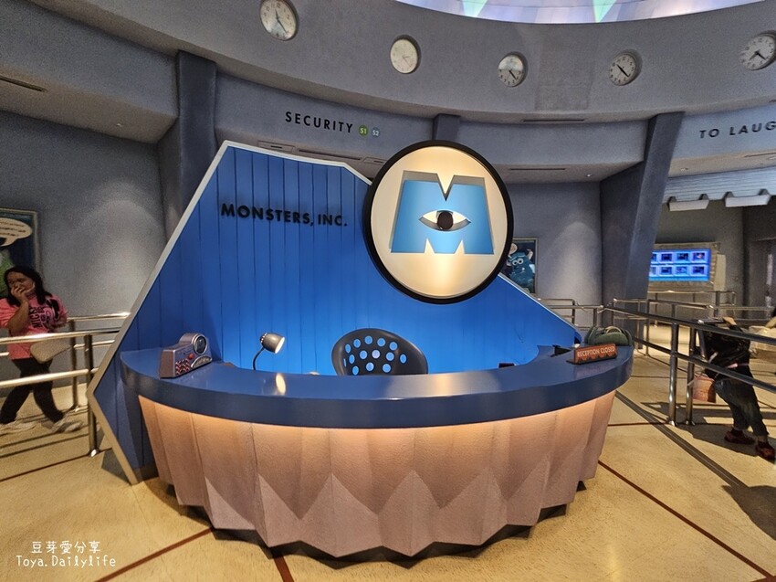 東京迪士尼樂園一日遊攻略｜預約SP券到商店轉「40週年限定扭蛋」 . 迪士尼樂園一日遊紀錄 🌱豆芽出