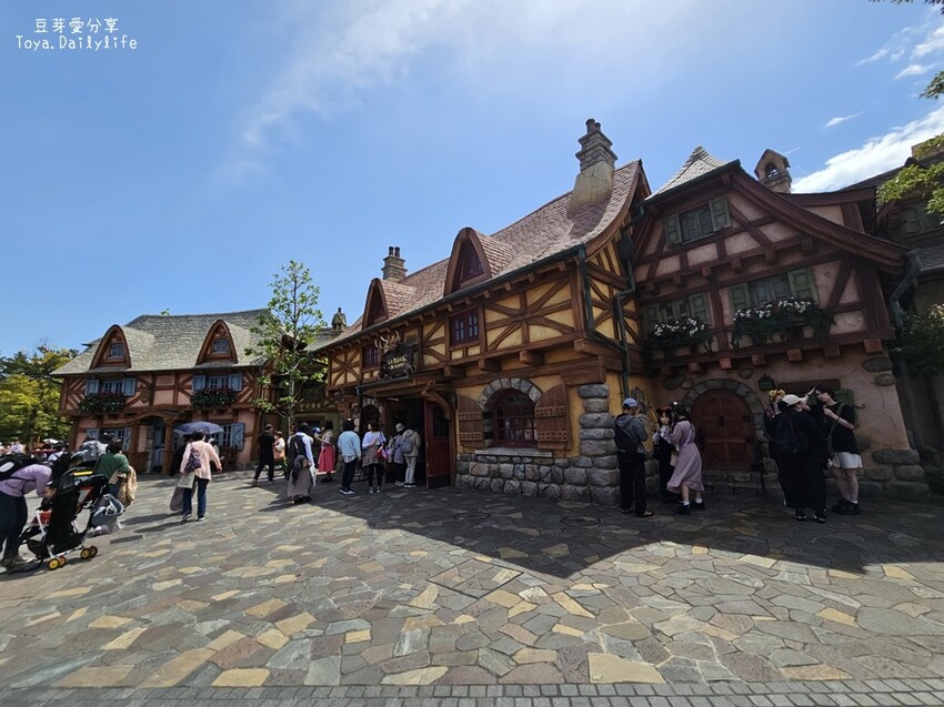 東京迪士尼樂園一日遊攻略｜預約SP券到商店轉「40週年限定扭蛋」 . 迪士尼樂園一日遊紀錄 🌱豆芽出