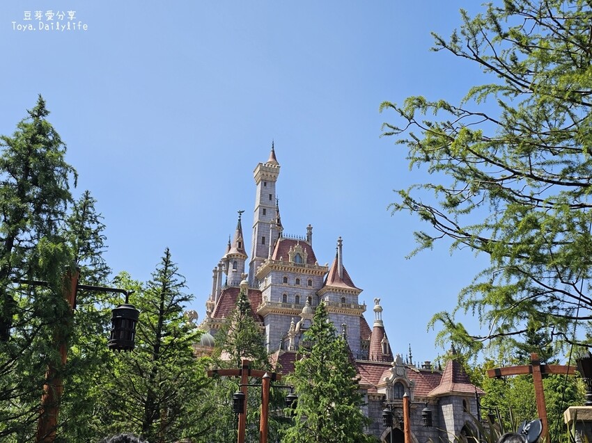 東京迪士尼樂園一日遊攻略｜預約SP券到商店轉「40週年限定扭蛋」 . 迪士尼樂園一日遊紀錄 🌱豆芽出