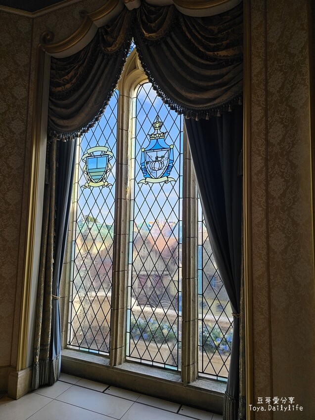 東京迪士尼樂園一日遊攻略｜預約SP券到商店轉「40週年限定扭蛋」 . 迪士尼樂園一日遊紀錄 🌱豆芽出