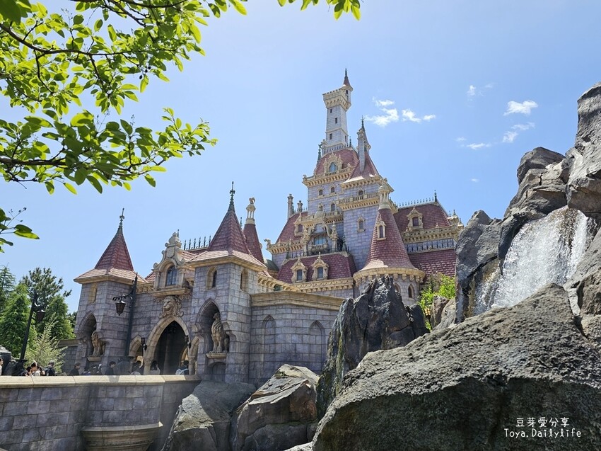 東京迪士尼樂園一日遊攻略｜預約SP券到商店轉「40週年限定扭蛋」 . 迪士尼樂園一日遊紀錄 🌱豆芽出