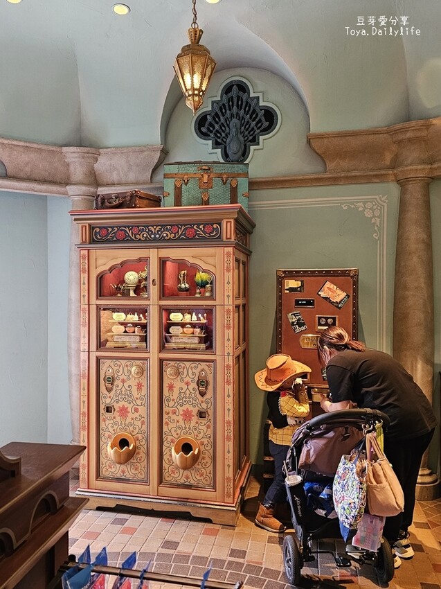 東京迪士尼樂園一日遊攻略｜預約SP券到商店轉「40週年限定扭蛋」 . 迪士尼樂園一日遊紀錄 🌱豆芽出