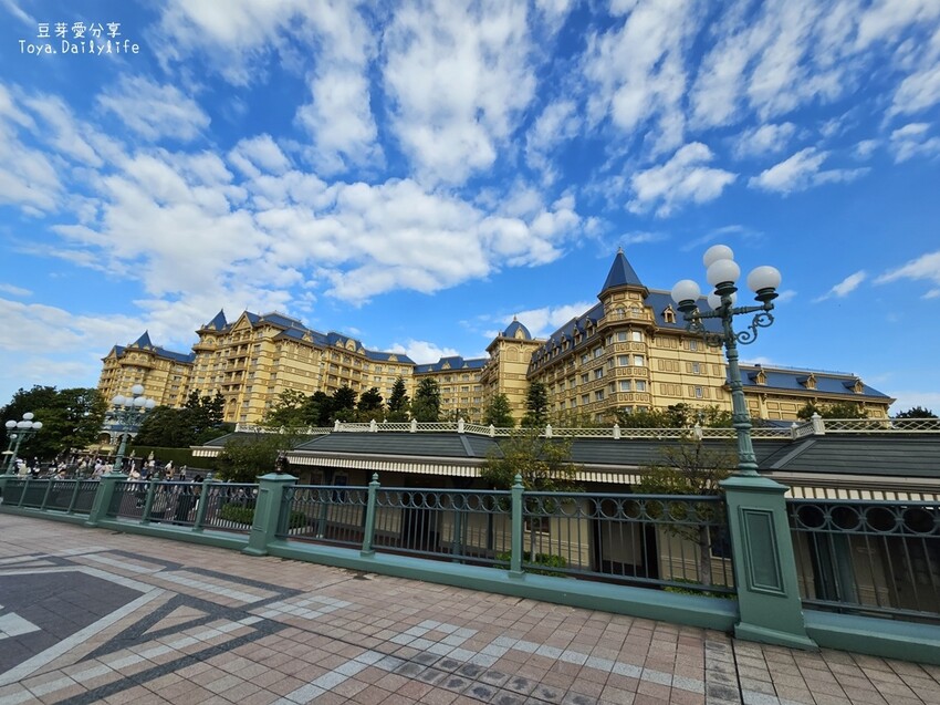 東京迪士尼樂園一日遊攻略｜預約SP券到商店轉「40週年限定扭蛋」 . 迪士尼樂園一日遊紀錄 🌱豆芽出