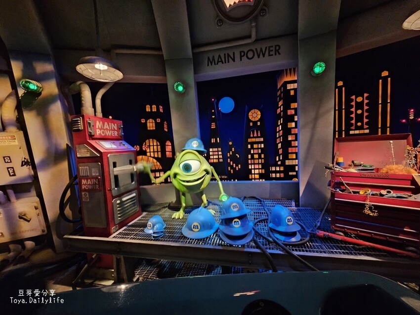 東京迪士尼樂園一日遊攻略｜預約SP券到商店轉「40週年限定扭蛋」 . 迪士尼樂園一日遊紀錄 🌱豆芽出