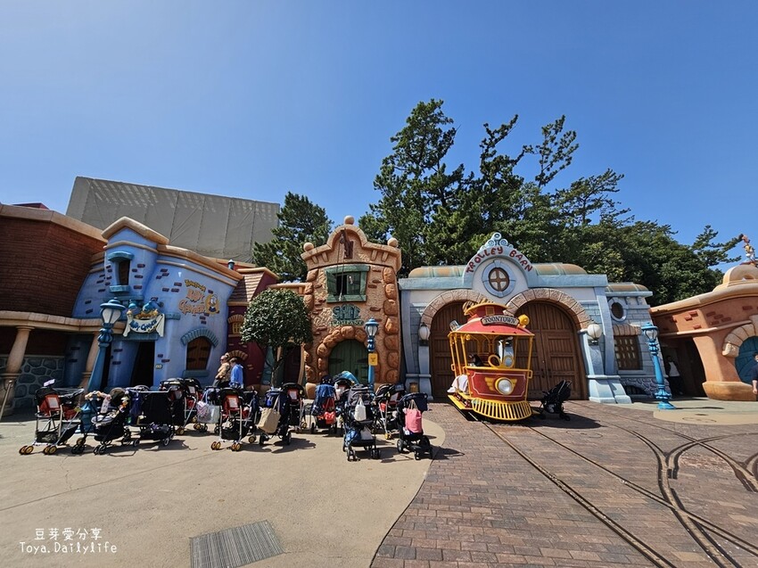 東京迪士尼樂園一日遊攻略｜預約SP券到商店轉「40週年限定扭蛋」 . 迪士尼樂園一日遊紀錄 🌱豆芽出