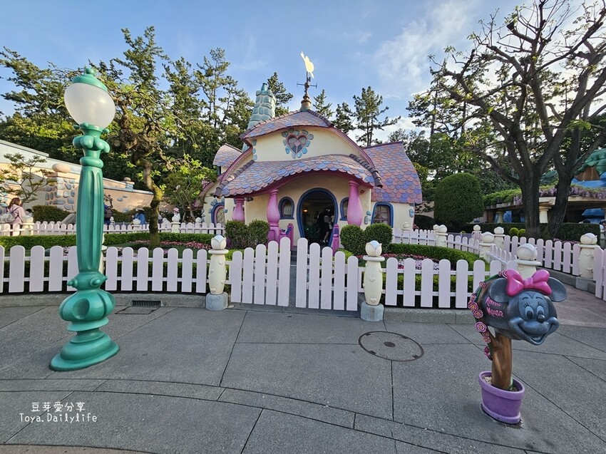 東京迪士尼樂園一日遊攻略｜預約SP券到商店轉「40週年限定扭蛋」 . 迪士尼樂園一日遊紀錄 🌱豆芽出