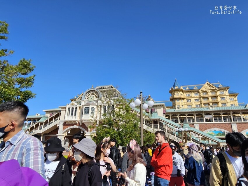 東京迪士尼樂園一日遊攻略｜預約SP券到商店轉「40週年限定扭蛋」 . 迪士尼樂園一日遊紀錄 🌱豆芽出