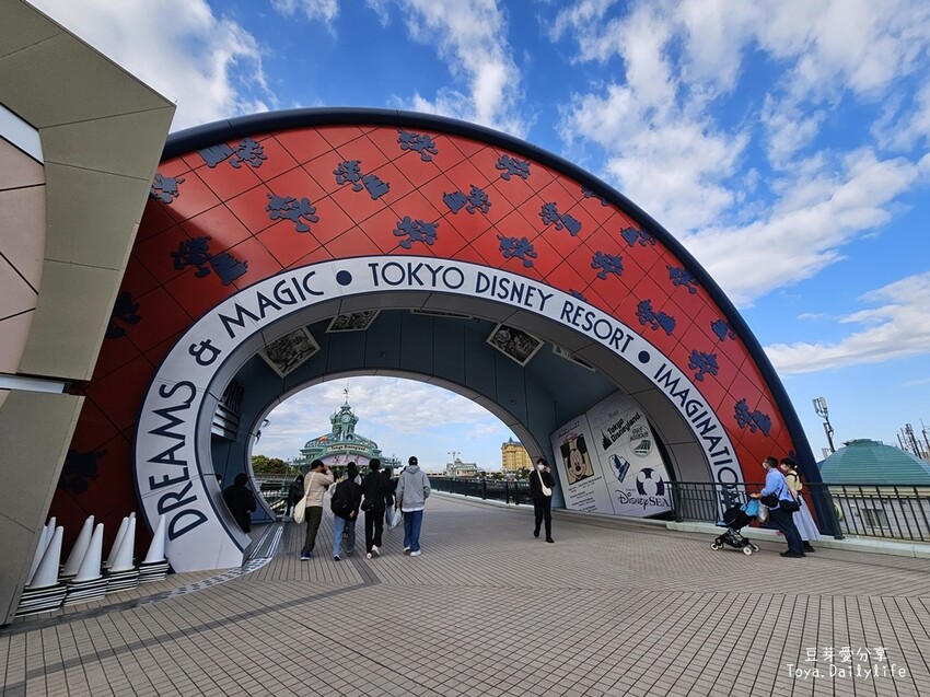 東京迪士尼樂園一日遊攻略｜預約SP券到商店轉「40週年限定扭蛋」 . 迪士尼樂園一日遊紀錄 🌱豆芽出