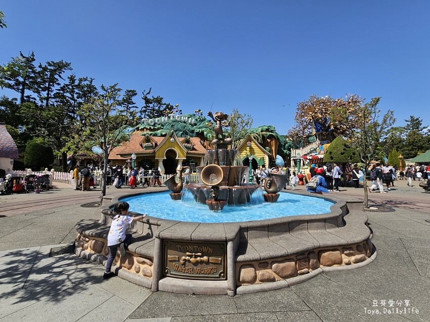 東京迪士尼樂園一日遊攻略｜預約SP券到商店轉「40週年限定扭蛋」 . 迪士尼樂園一日遊紀錄 🌱豆芽出