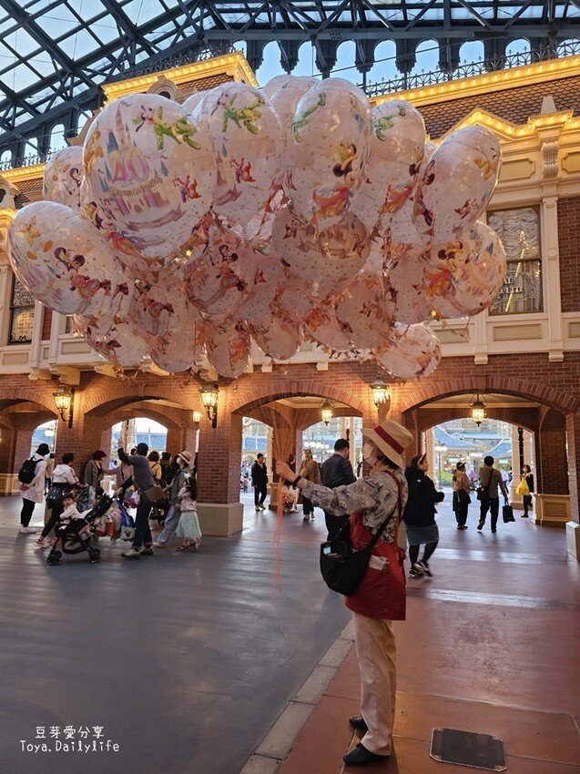 東京迪士尼樂園一日遊攻略｜預約SP券到商店轉「40週年限定扭蛋」 . 迪士尼樂園一日遊紀錄 🌱豆芽出