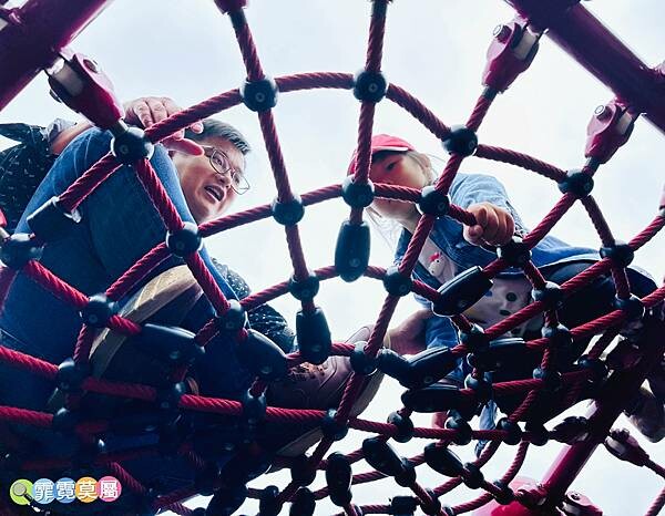 ★桃園公園★ 大溪埔頂公園,萬坪森林一次可以玩三座遊戲場,滾輪溜滑梯/高空溜索/樹屋/旋轉盤/攀爬闖關區(附地圖)