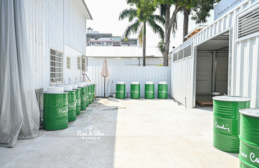 皮爾卡登寢具文創園區|嘉義一日遊免費景點好停車,寢具床墊(千坪倉庫)特賣還有許多拍照打卡場景 @Nini and Blue 玩樂食記