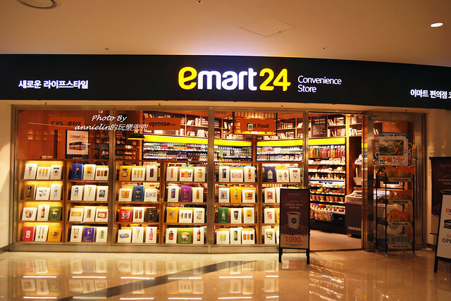 ◎【首爾 coex mall 星空圖書館－巨型書架太震撼】超浪漫根本拍韓劇，看不懂韓文書沒關係，文青拍照或IG打卡