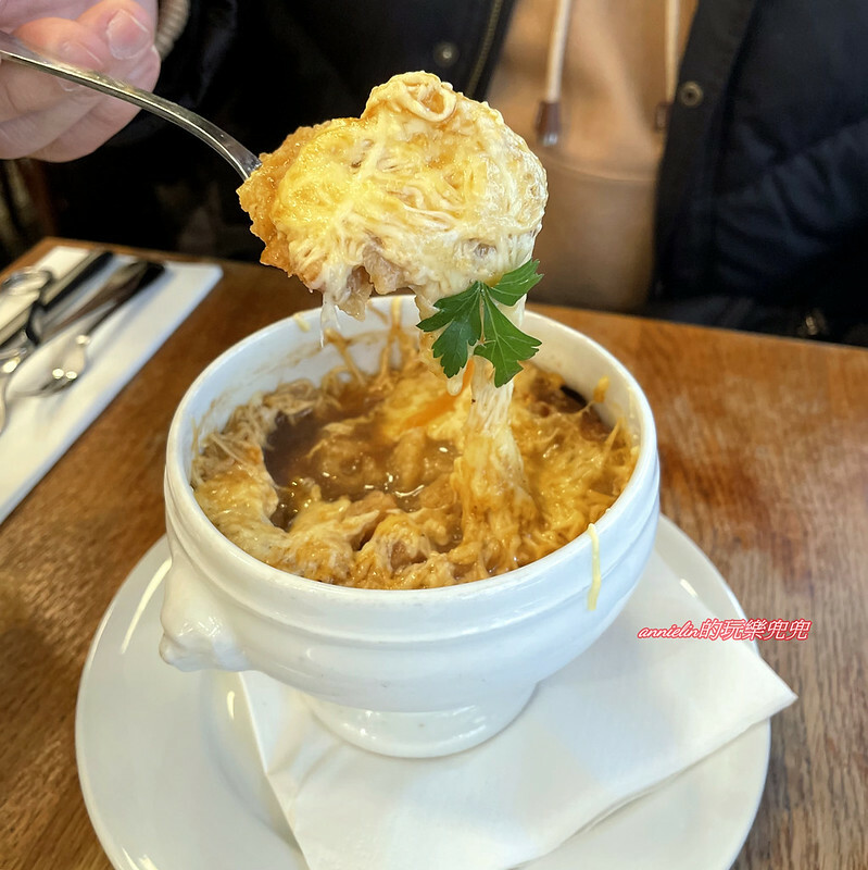 ◎【法國巴黎－激推美食！松露鵝肝餃子－le Comptoir de la gastronomie 】每桌必點！鵝肝松露醬汁，一口秒