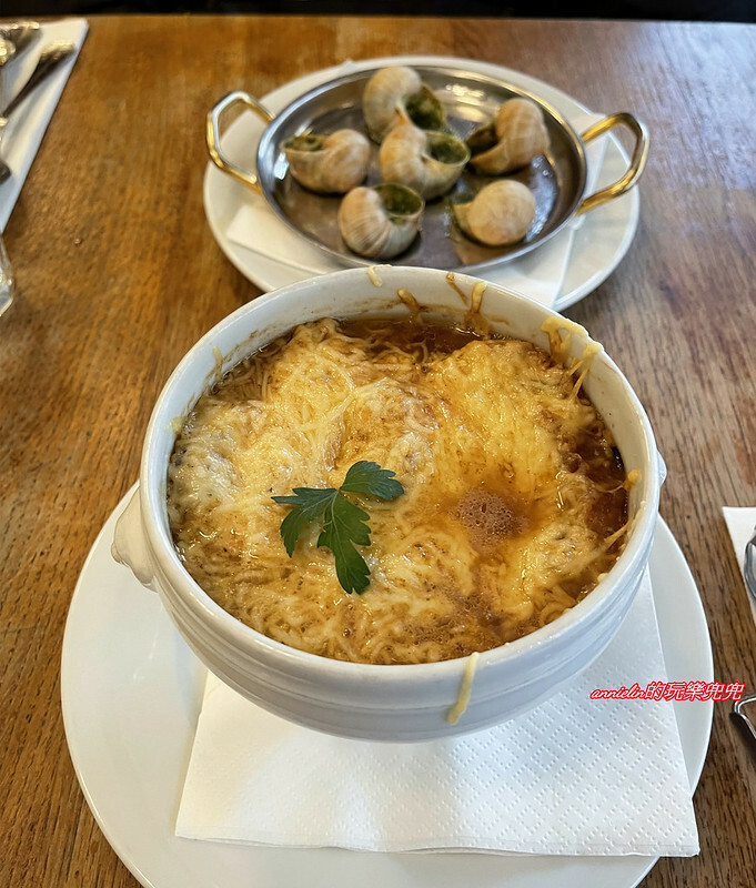 ◎【法國巴黎－激推美食！松露鵝肝餃子－le Comptoir de la gastronomie 】每桌必點！鵝肝松露醬汁，一口秒