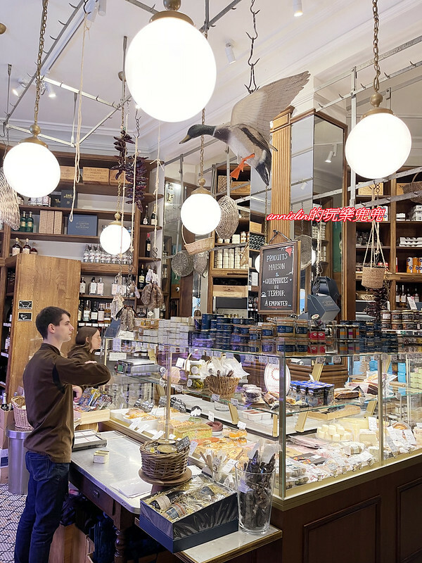 ◎【法國巴黎－激推美食！松露鵝肝餃子－le Comptoir de la gastronomie 】每桌必點！鵝肝松露醬汁，一口秒