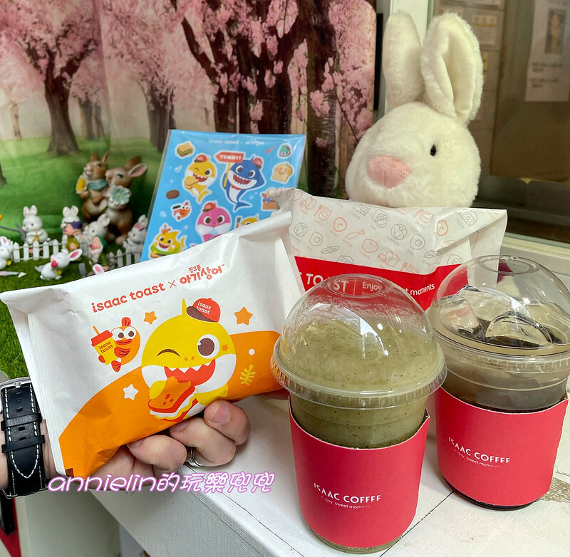 ◎【首爾超人氣 Isaac Toast 明洞聖堂店 (有中文服務)】首爾必吃，最愛他的美乃滋！