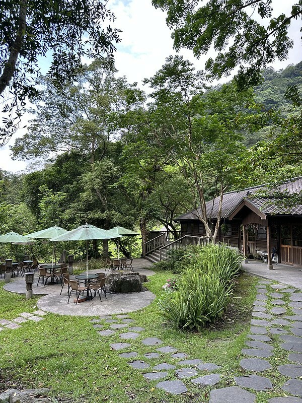 【台灣，花蓮】台灣好行縱谷花蓮線郵輪式公車玩花蓮；搭公車遊：慶修院、鯉魚潭、花蓮觀光糖廠、雲山水、松