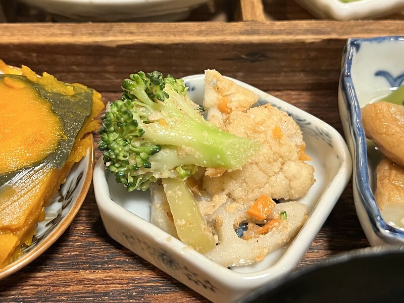 【日本，關西，大阪】跟著日本友人吃，來到經濟實惠的可愛小店「結音茶舗」。（大阪美食）