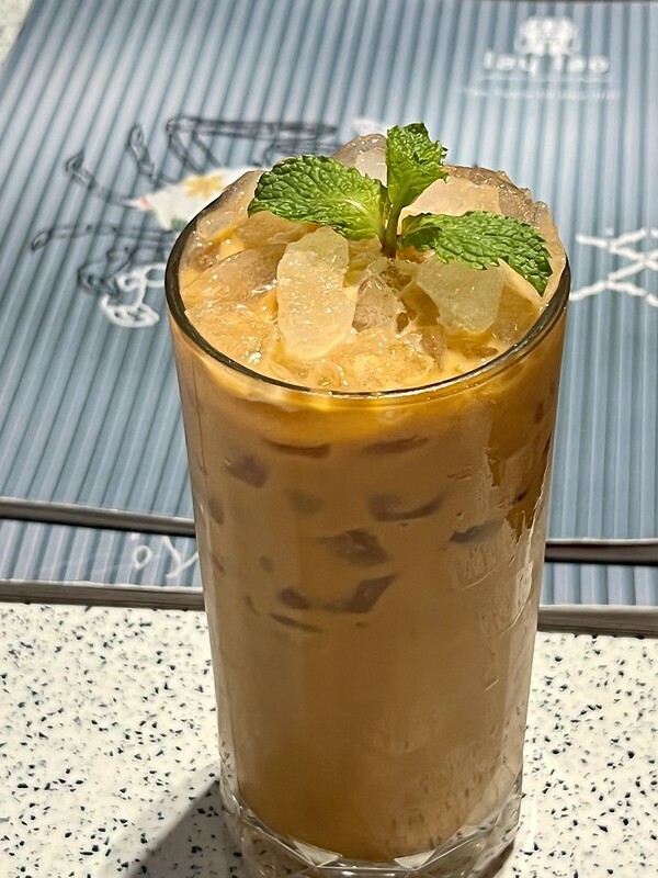 【亞洲，泰國，曼谷】Lay Lao  Ari （เล ลาว - ร้านส้มตำรางวัลมิชลิน 5 ปีซ้อน） ，米其林指南必比登推薦(