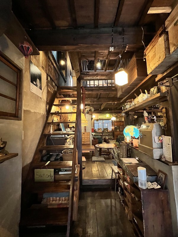 【日本，關西，大阪】跟著日本友人吃，來到經濟實惠的可愛小店「結音茶舗」。（大阪美食）