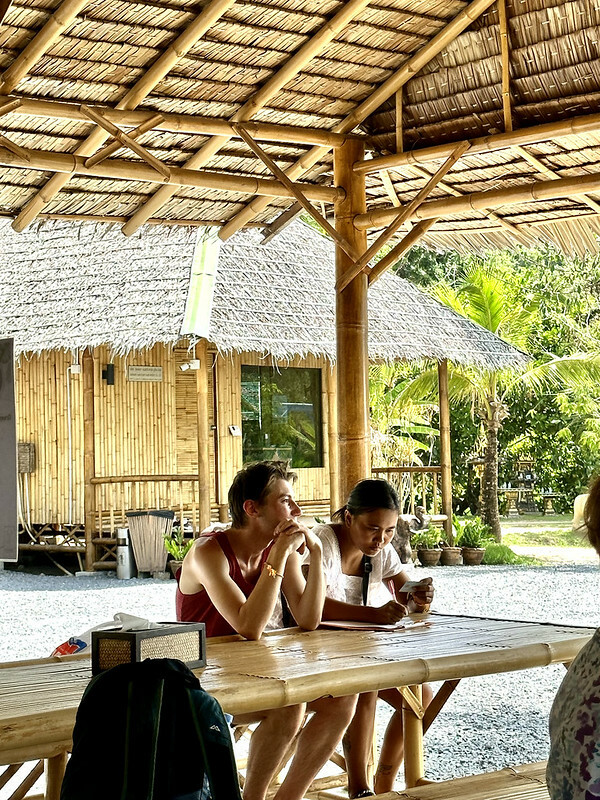 【亞洲，泰國，普吉島】在普吉島大象叢林保護區Green Elephant Sanctuary Park Phuket 餵食大象，跟大象洗