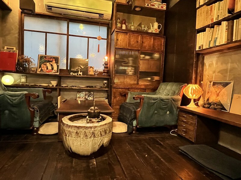 【日本，關西，大阪】跟著日本友人吃，來到經濟實惠的可愛小店「結音茶舗」。（大阪美食）