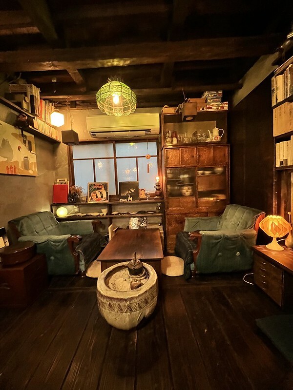 【日本，關西，大阪】跟著日本友人吃，來到經濟實惠的可愛小店「結音茶舗」。（大阪美食）